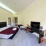 Lili&Aurora Home
