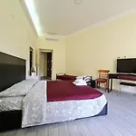 Lili&Aurora Home
